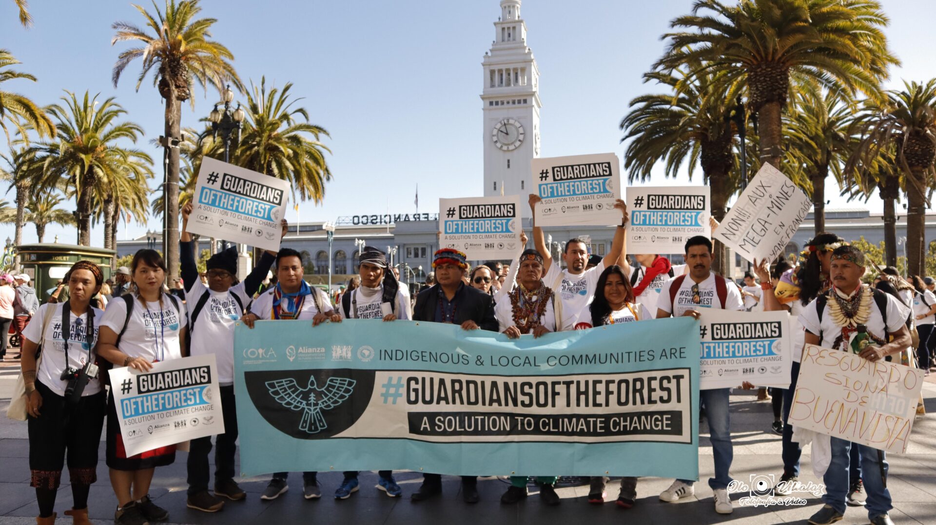 Líderes y lideresas de comunidades indígenas y locales de los bosques tropicales del mundo marcharon exigiendo sus derechos en California